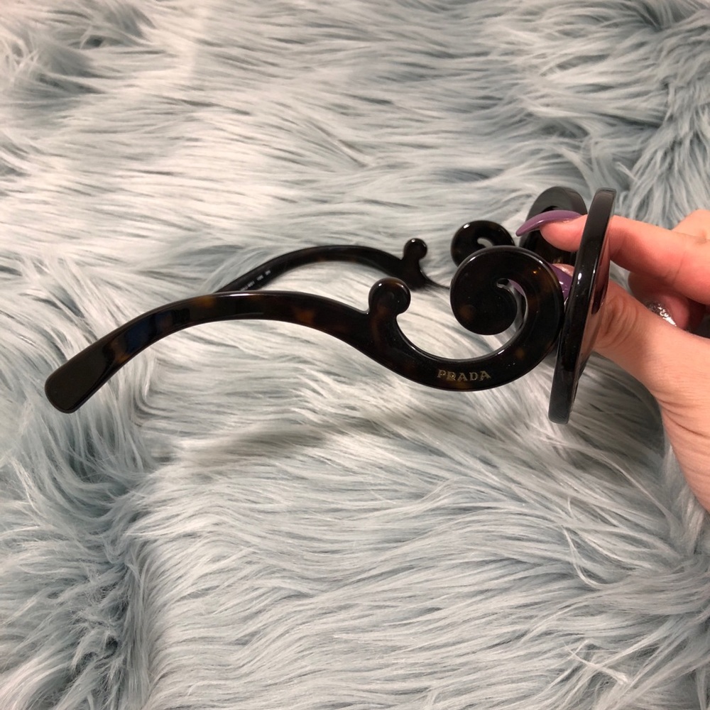 š„š„Prada SPR27N Sunglasses - Picture 3 of 8